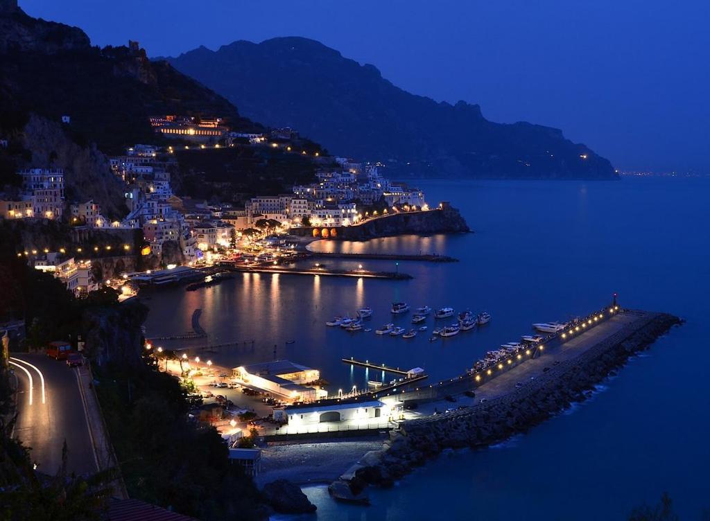 Zia Pupetta Suites Amalfi Exterior photo